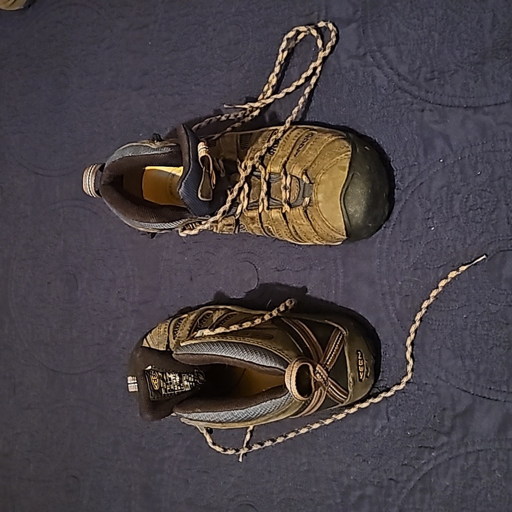 Keene steel toe boot size 39.5 (8.5-9)